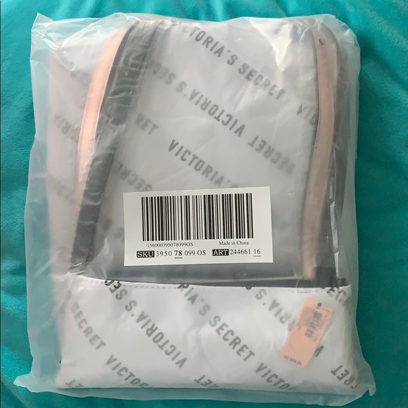 Victoria's Secret Handbags - Victoria Secret bag Victoria's Secret Handbags - Victoria Secret bag